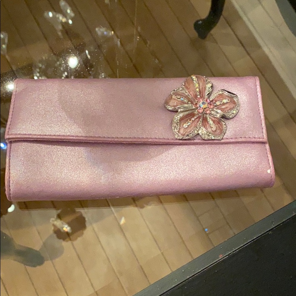 Lilac Clutch with brooch wallet